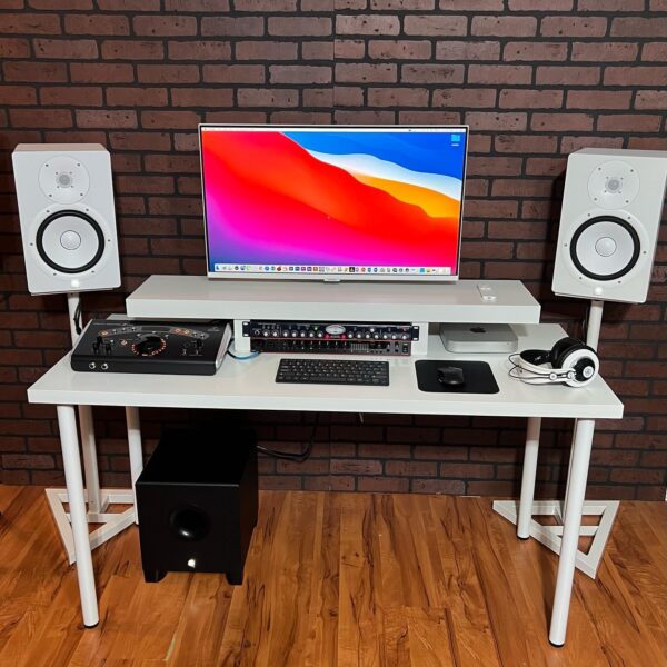 White Classic Home Studio Setup - Apple Mac Mini Quad Core i7 2.3GHz 16GB Ram 1TB SSD, 2012 Model