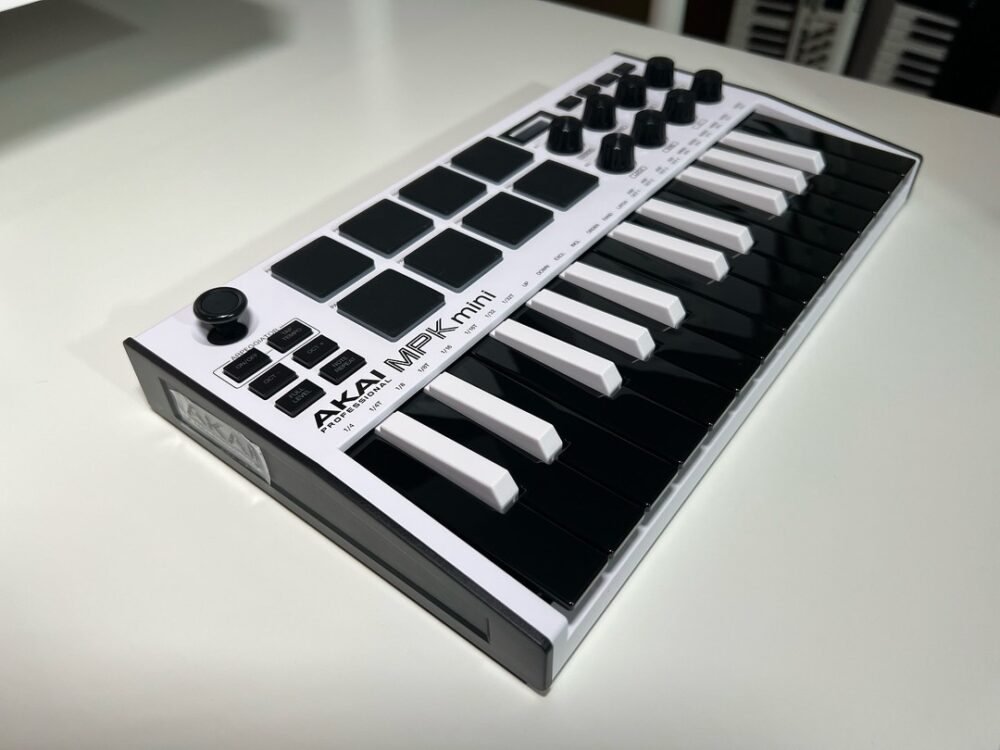 Akai MIDI Keyboard – For music producers and synth lovers.