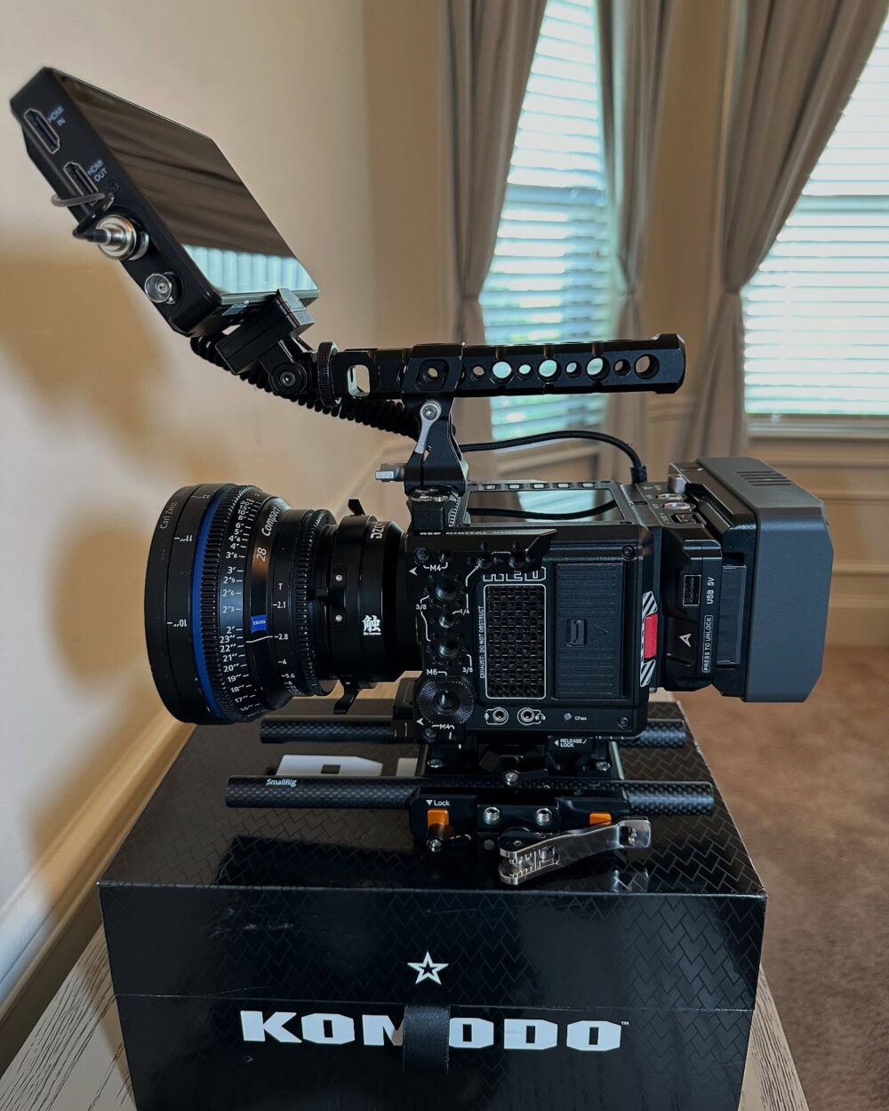 Buy Red Komodo 6K Complete Kit online Best deal | Apple Mac Man