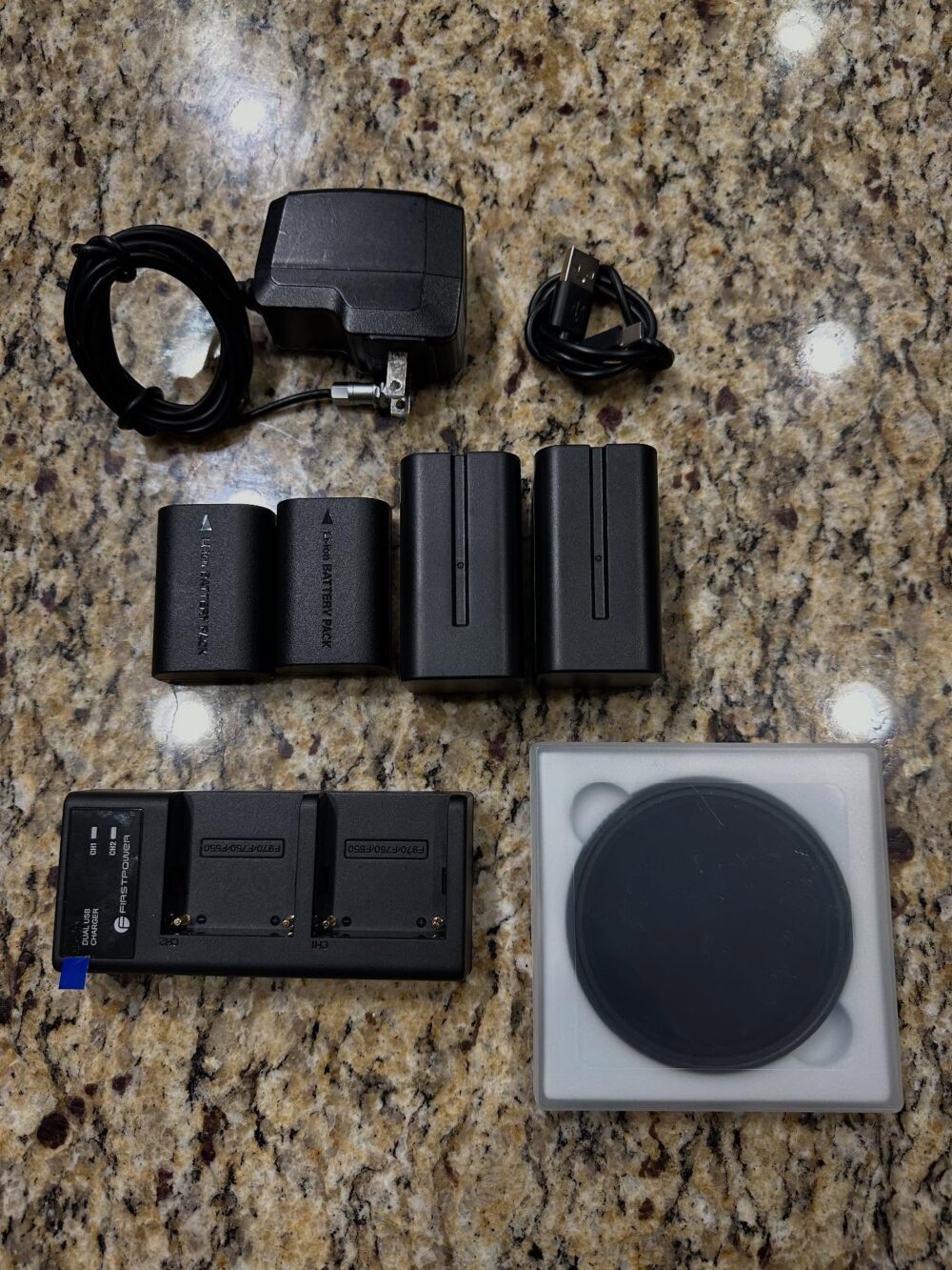Buy Blackmagic 4K Body, 128GB mini SD card with adapter online Best Deal | Apple Mac Man